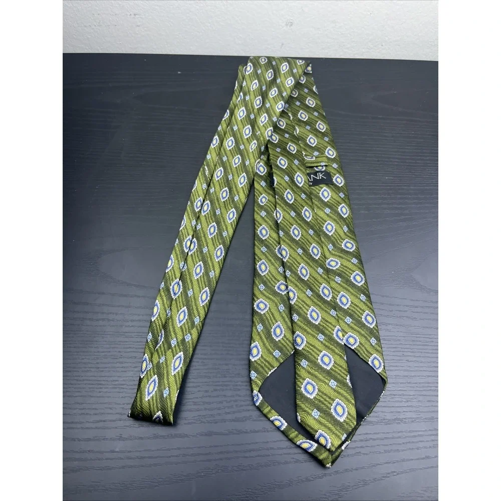 Jos. A. Bank Green Yellow Paisley Silk Tie Made In Italy 62" Neck Tie - Picture 3 of 6